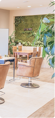 littleサロンのラウンジエリア